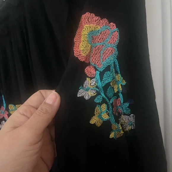 Wrangler Black Ruffled Top - Picture 5 of 7